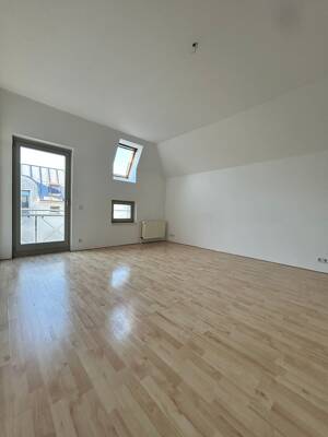 Einbauküche, zwei Balkone, Tageslichtbad mit Wanne!!! – 39112 Magdeburg – Vorschaubild 9