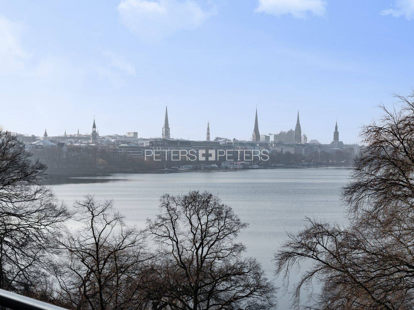+ Wo die Alster zum täglichen Begleiter wird - Penthouse mit Alsterblick +