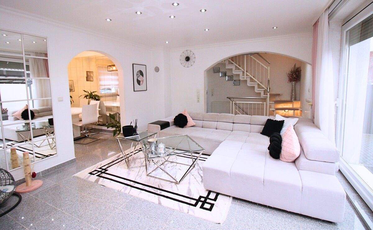 ++Moderne DHH mit Pool & Gartenhaus++ – Mannheim – Bild 1 von 9