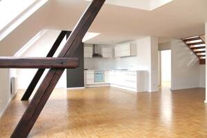 Attraktive 4-Zimmer- Maisonette-Wohnung im historischem Hofgut zu Hessen - Kulturdenkmal – 63075 Offenbach am Main – Vorschaubild 3