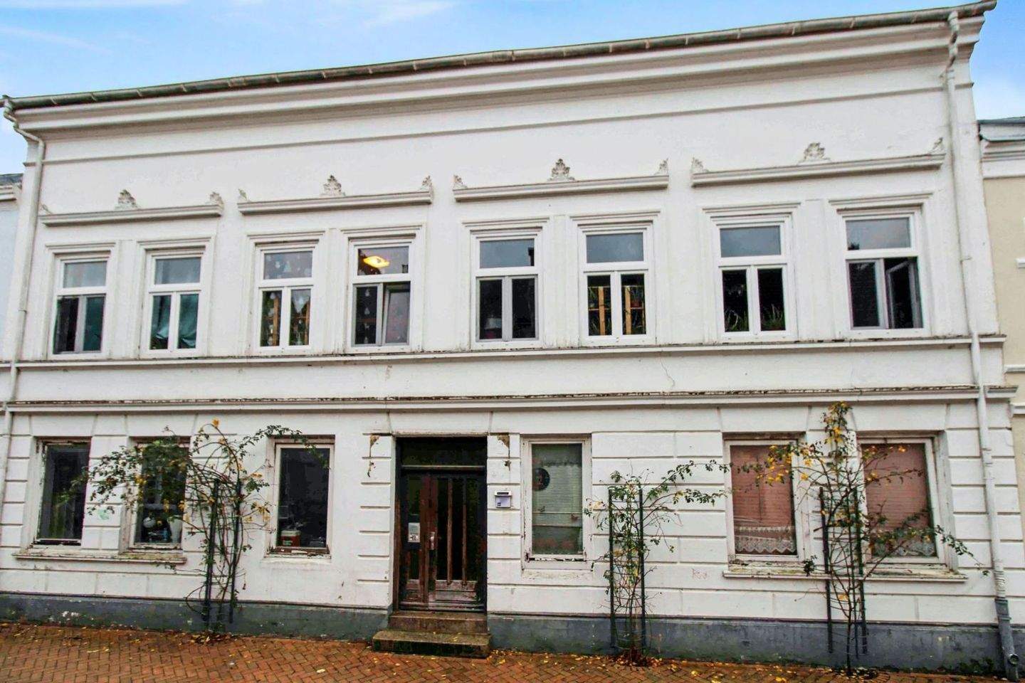 Voll vermietetes Mehrfamilienhaus mit 5 Einheiten in Flensburg Westliche Höhe – Flensburg – Bild 1 von 9