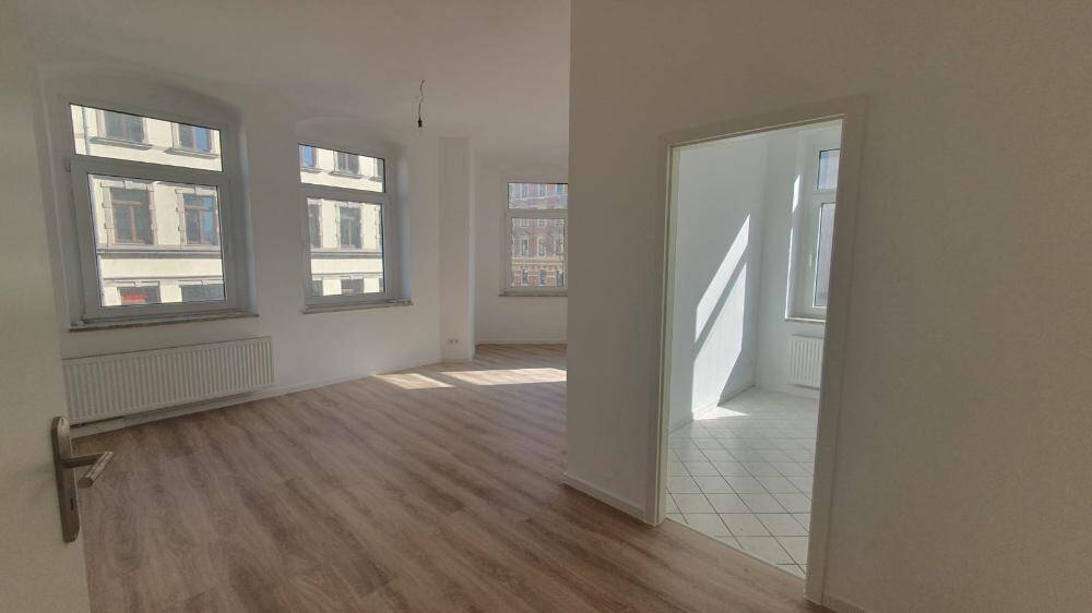 2 Zimmer zentral und frisch renoviert am Sonnenberg