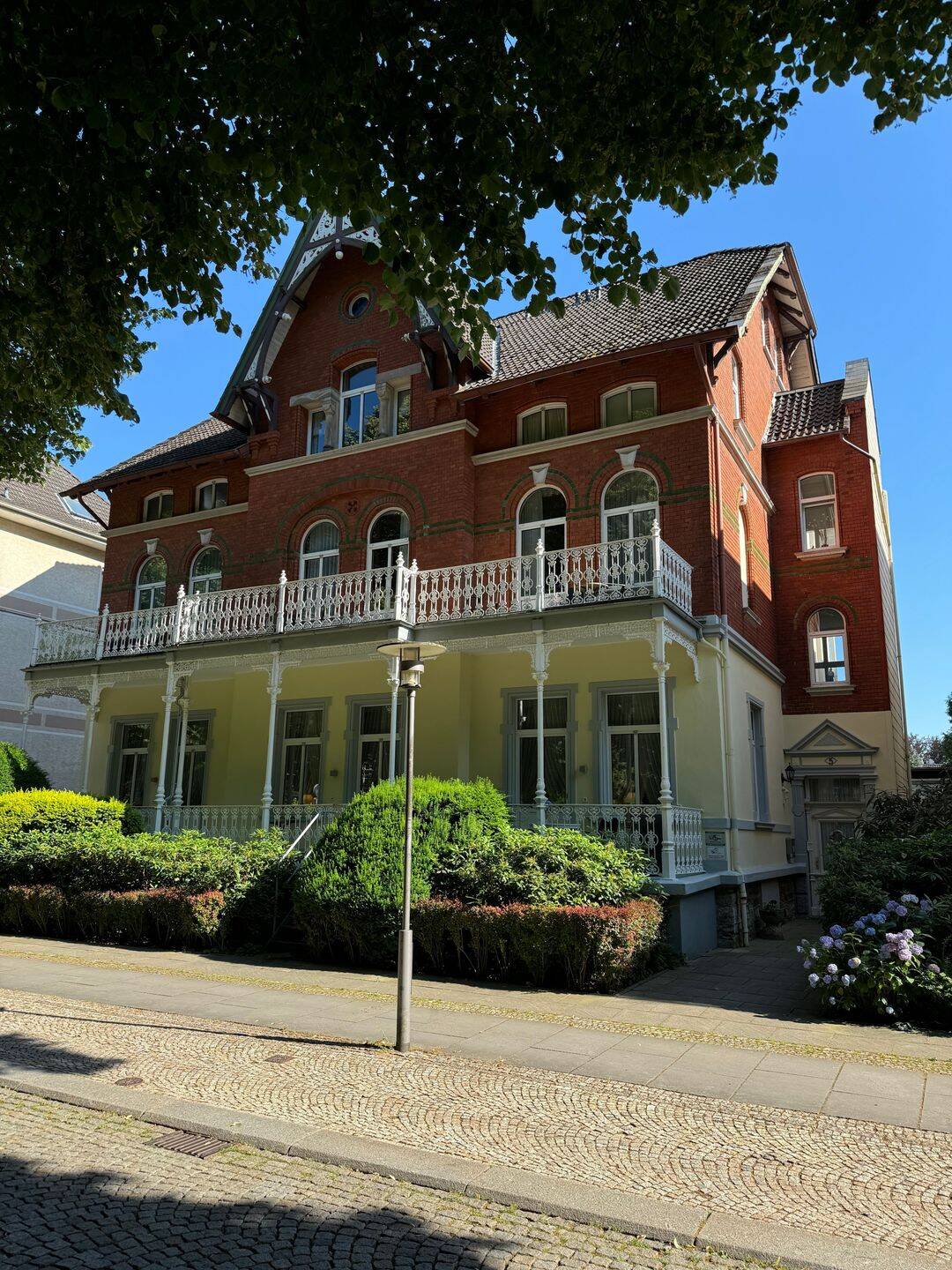 Exzellentes Wohnen und oder Arbeiten mit Schloßblick! – Bad Pyrmont – Vorschaubild 2