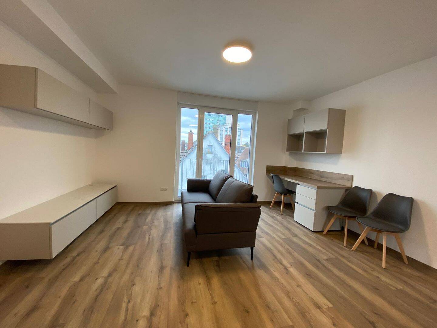 Exklusive vollmöblierte 1,5 Zimmer-Penthousewohnung mit Balkon in Top Lage Darmstadt! – Darmstadt – Vorschaubild 5