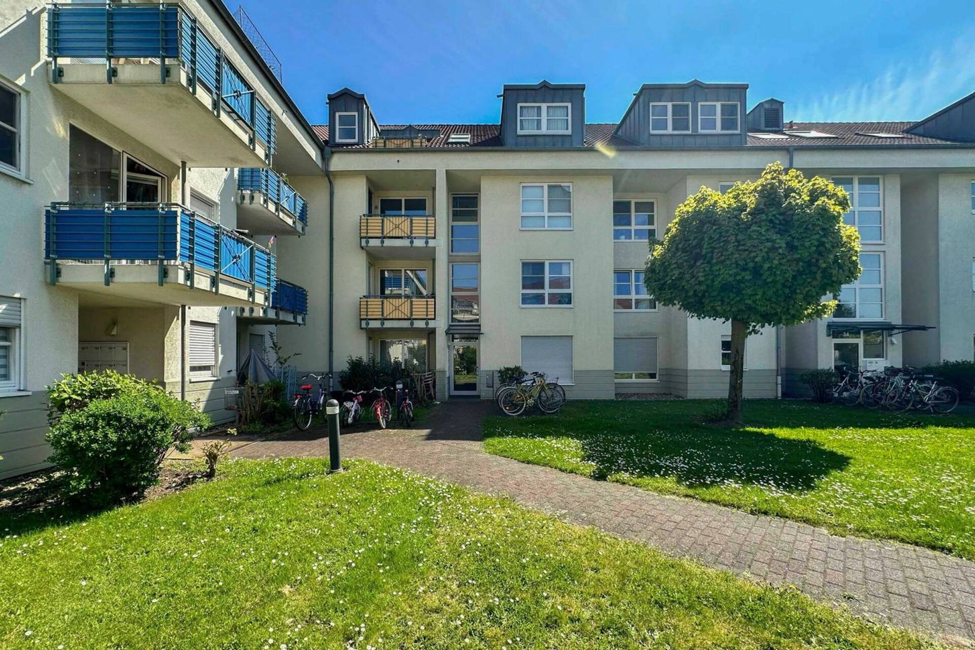 Etagenwohnung in 50999 Köln mit 64 m² kaufen