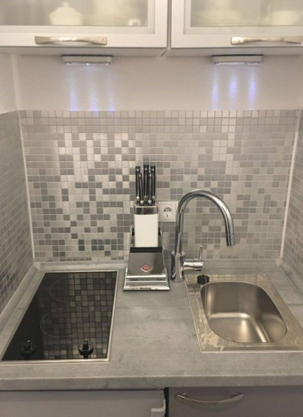 Voll-Möbliertes Studio in Innenstadtnähe / fully furnished studio – Düsseldorf – Vorschaubild 4