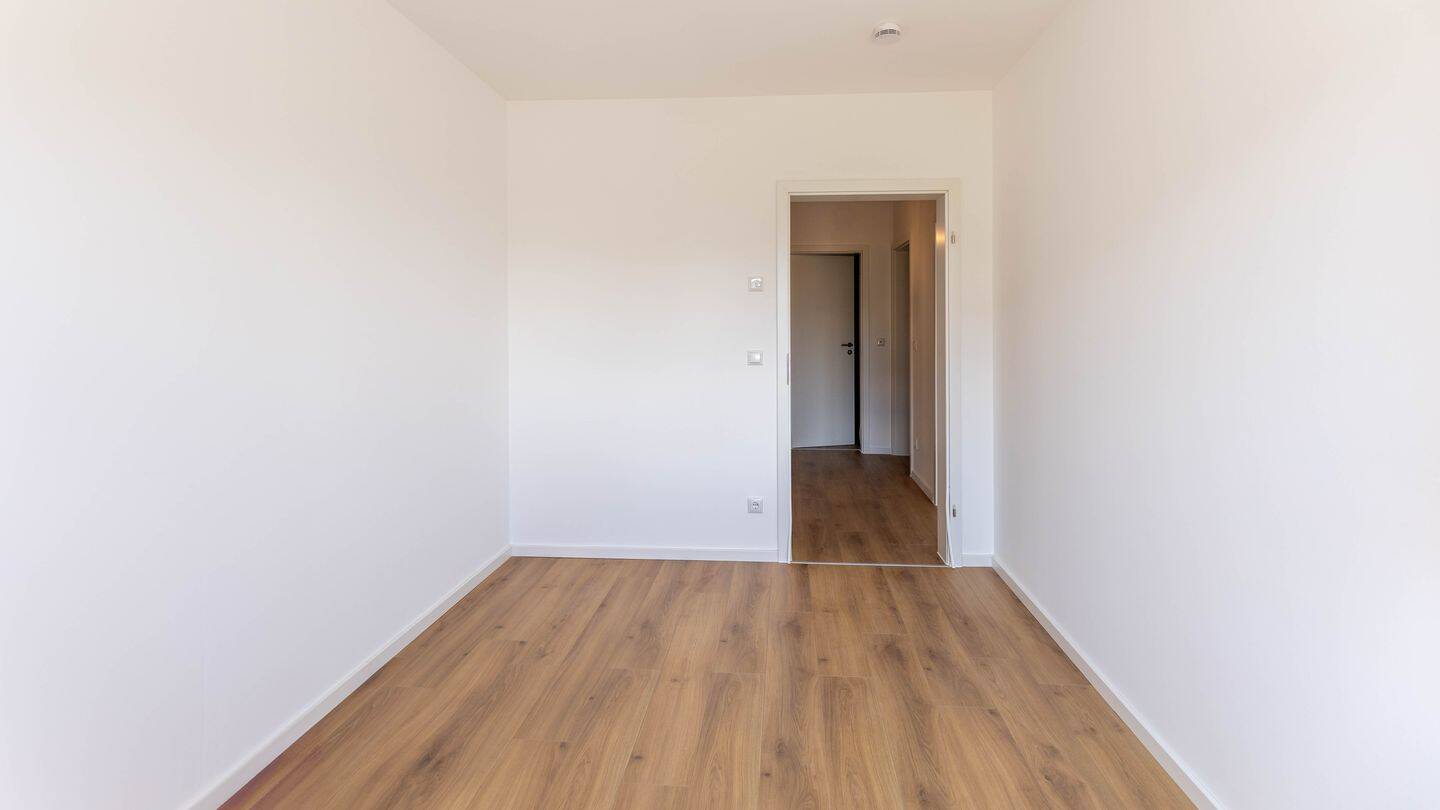 Neuwertiges Reihenmittelhaus sucht nette Familie – Kirchheim bei München – Vorschaubild 9