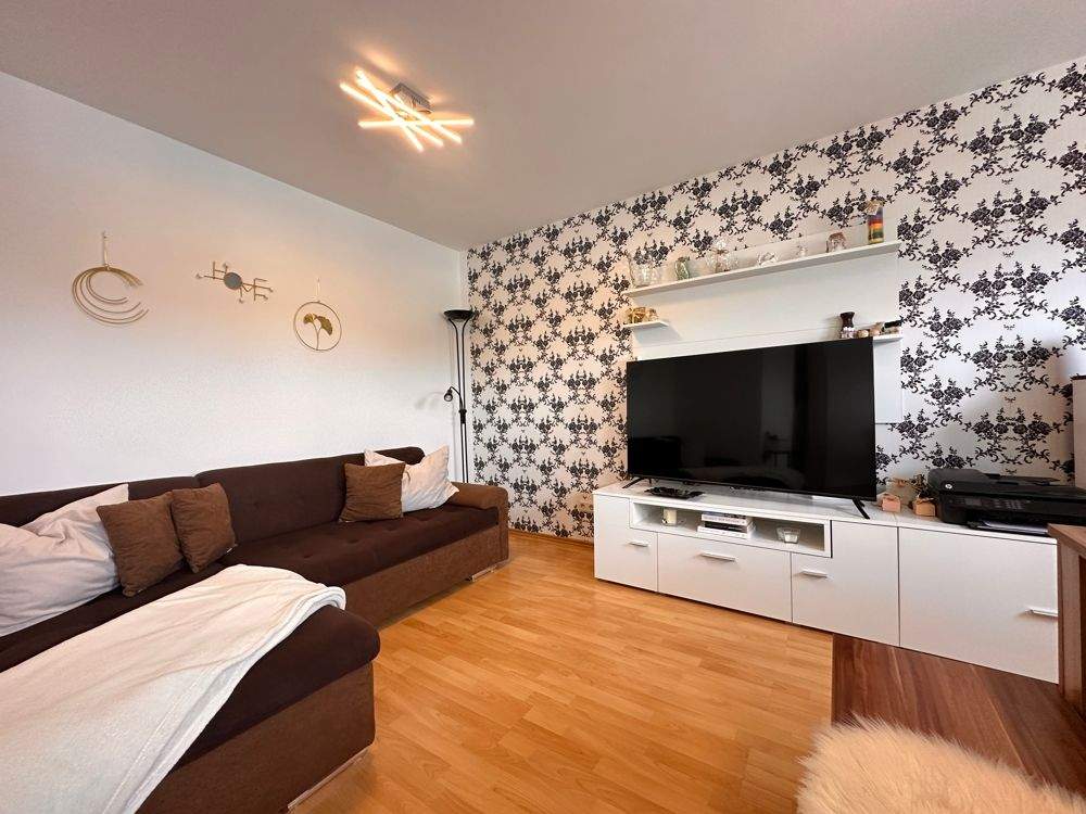 Helle 3,5ZKB Wohnung mit Garten und 2 Parkplätze – Saarbrücken – Vorschaubild 3