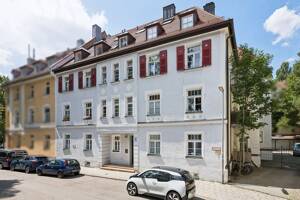 Charmante 2-Zimmer-Wohnung mit 2 Balkonen in der Au/Haidhausen