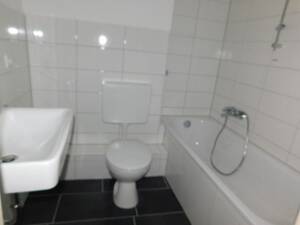 Frisch renoviert! Klasse 3-Zimmer-Wohnung mit Balkon! – 45355 Essen – Vorschaubild 6