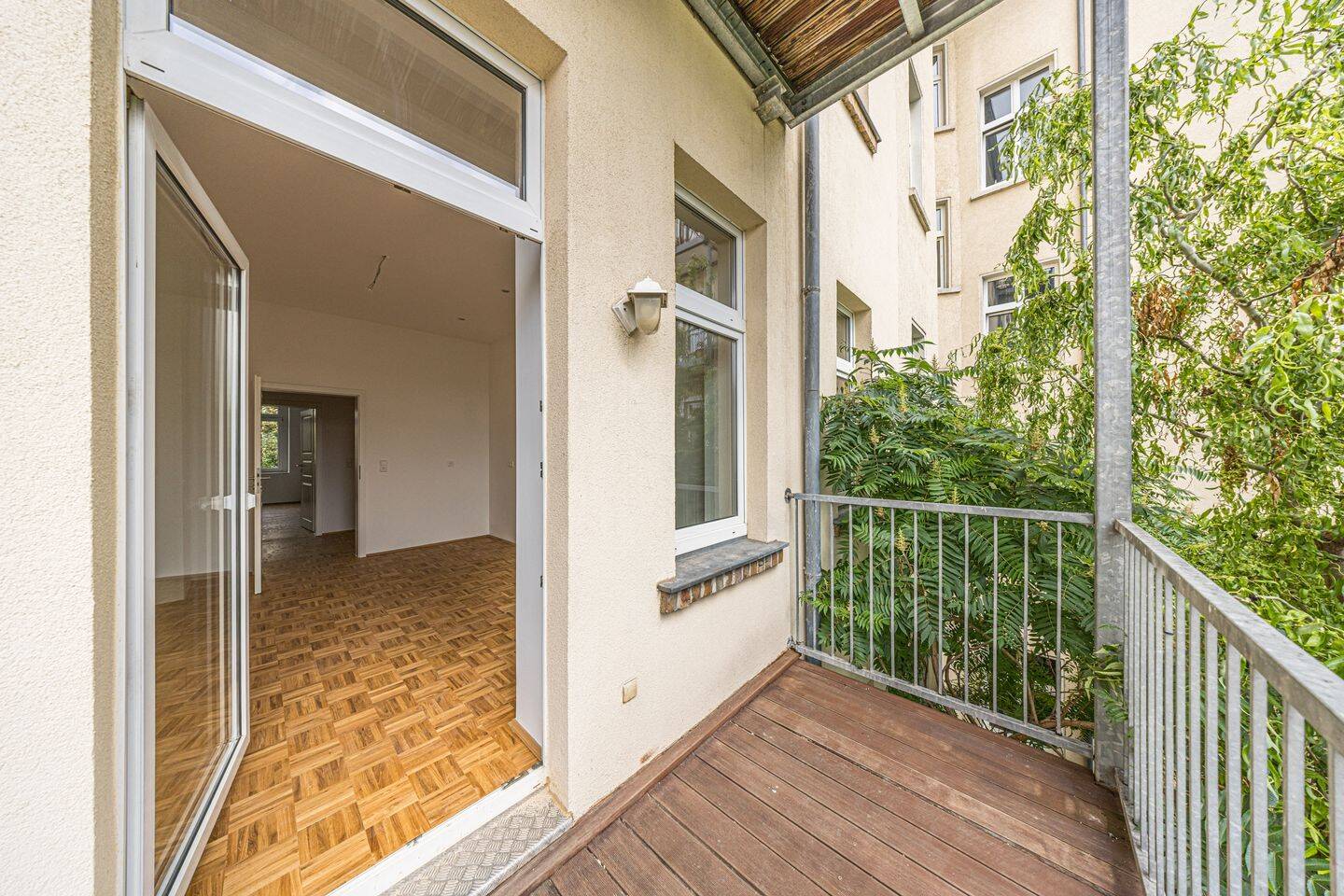 Renovierte 2-Zimmer-Altbauwohnung mit Balkon – Leipzig – Vorschaubild 3