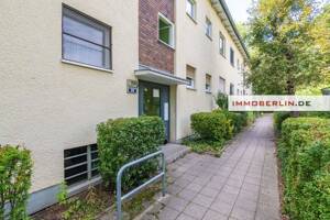 IMMOBERLIN.DE - Ersteinzug nach Kernsanierung! Helle Wohnung mit Westbalkon & Garten