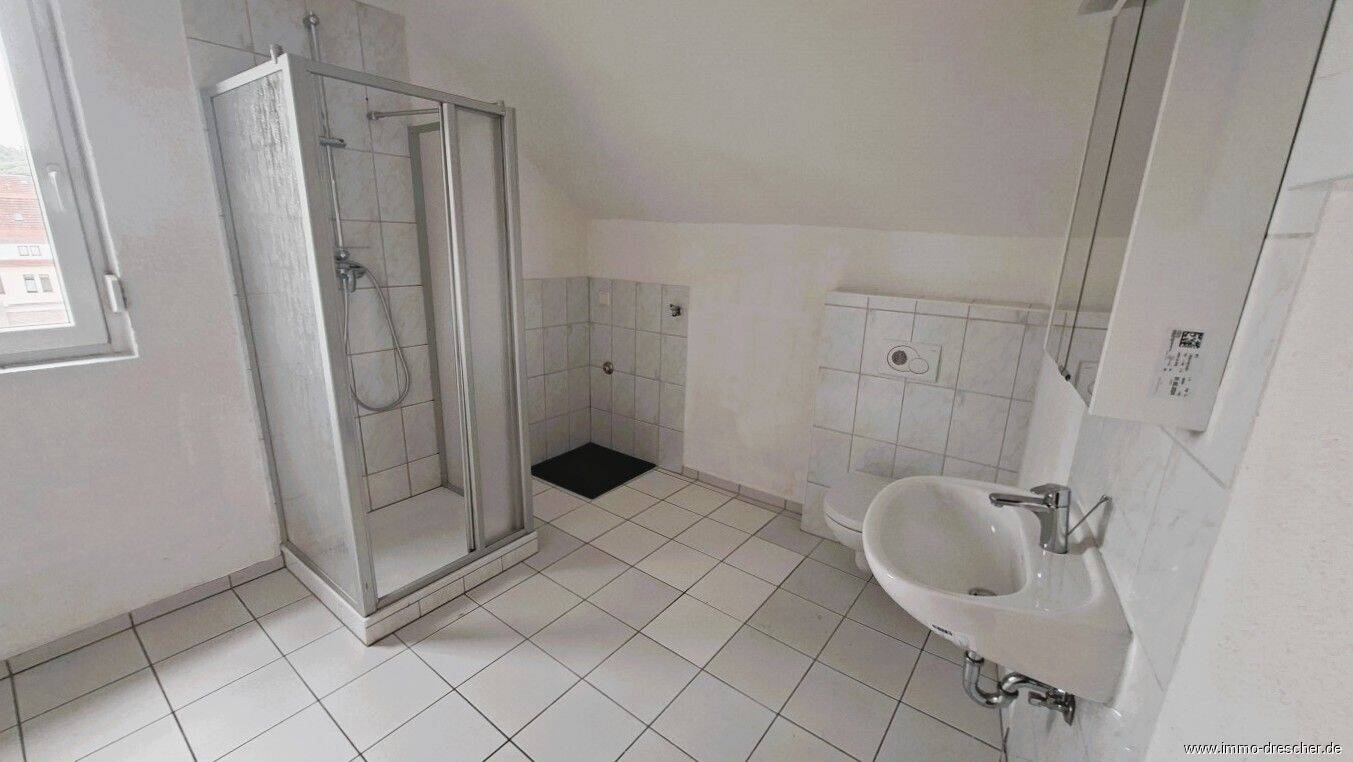 Neu renoviertes Dachgeschoss 3ZKB mit neuer Einbauküche in SB - CITY – Saarbrücken – Vorschaubild 8