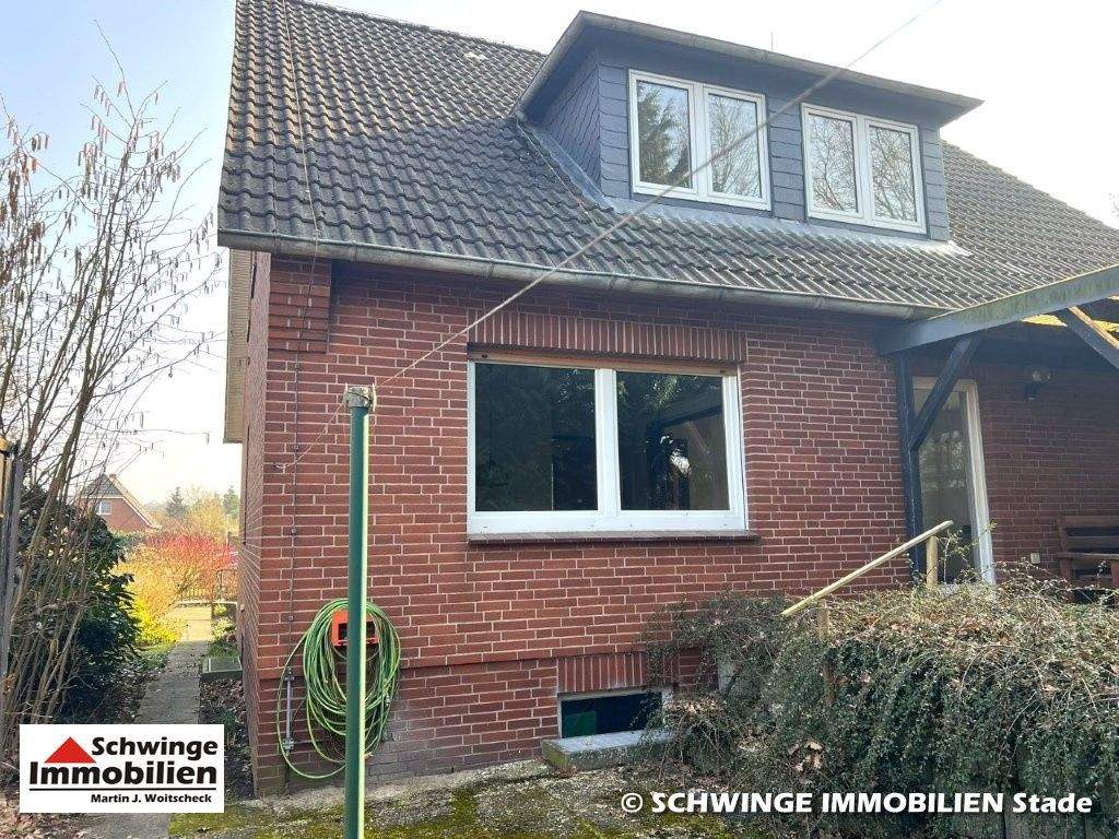Zweifamilienhaus 134 m² mit tollem 800 m² Eckgrundstück in Hammah zu verkaufen. – Hammah – Vorschaubild 6