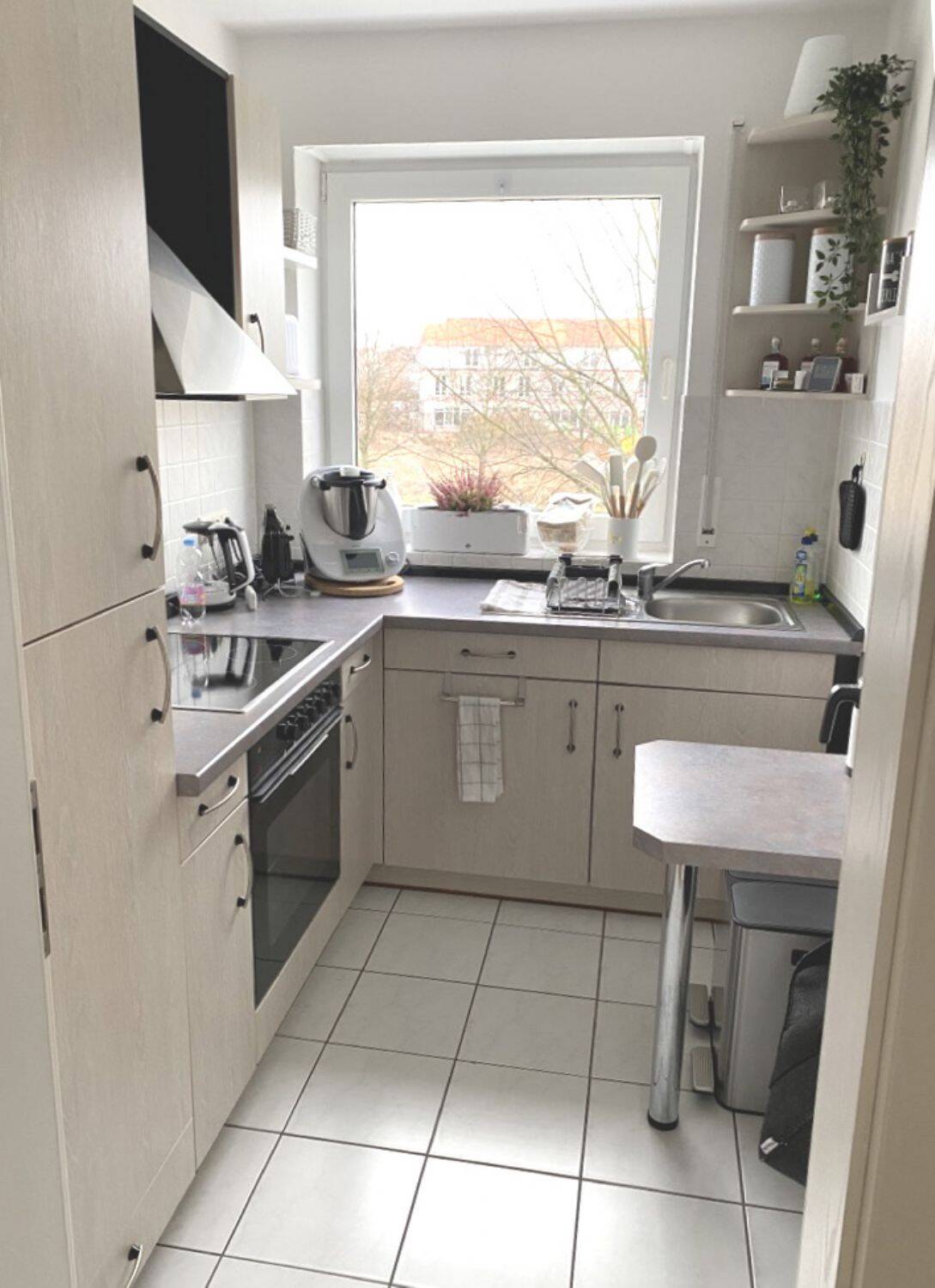 Neuer Preis ! Top 2-Raum-Whn. in ruhiger und grüner Lage + gr. Südterrasse m. Gartennutzung + EBK, inkl. STellplatz im schönen Leipzig-Lindenthal *** – Leipzig – Vorschaubild 7