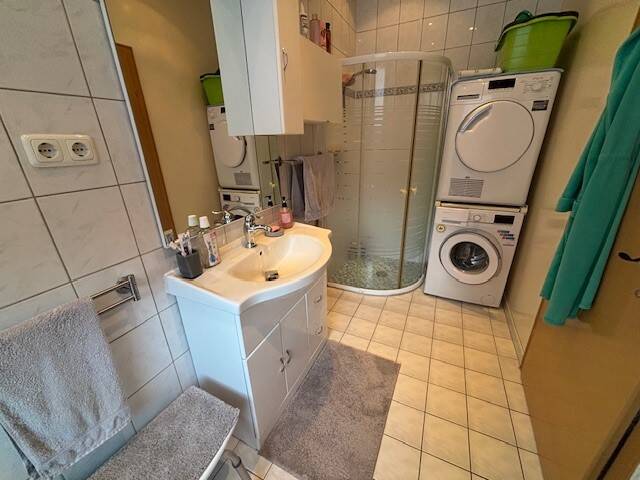 Komplett saniertes und renoviertes 2 Familienhaus mit Garten Nahe Schloss Rheydt – Mönchengladbach – Vorschaubild 6
