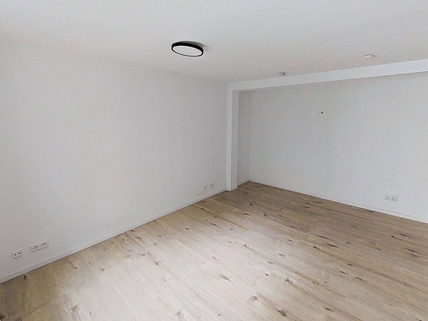 2-Zimmer-Oase mit Terrasse in Stuttgart – Stuttgart – Vorschaubild 3