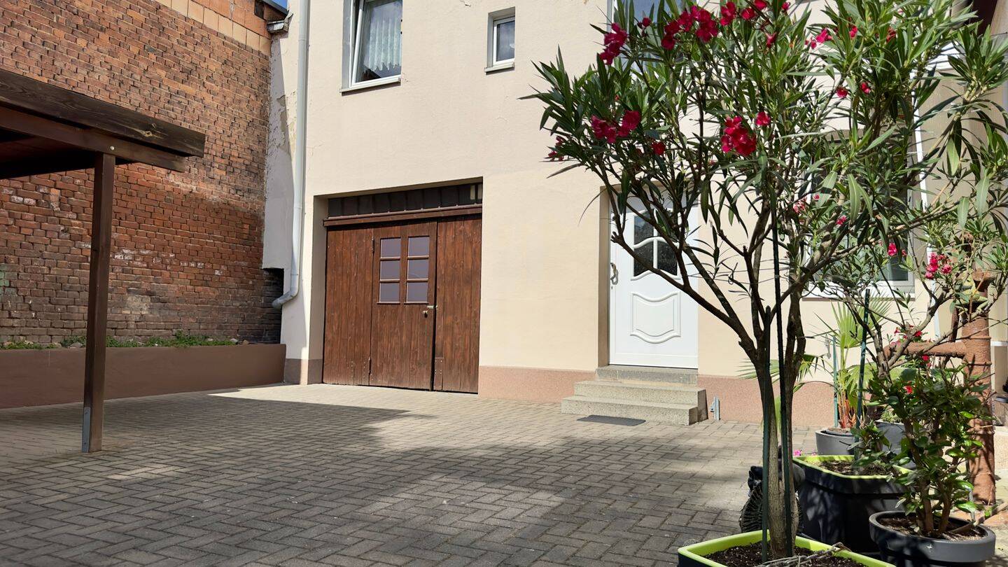 Haus am Stadtrand von Magdeburg mit 1a Verkehrsanbindung z.B. als Mehrfamilienhaus / Mehrgenerationenhaus nutzbar – Magdeburg – Vorschaubild 2