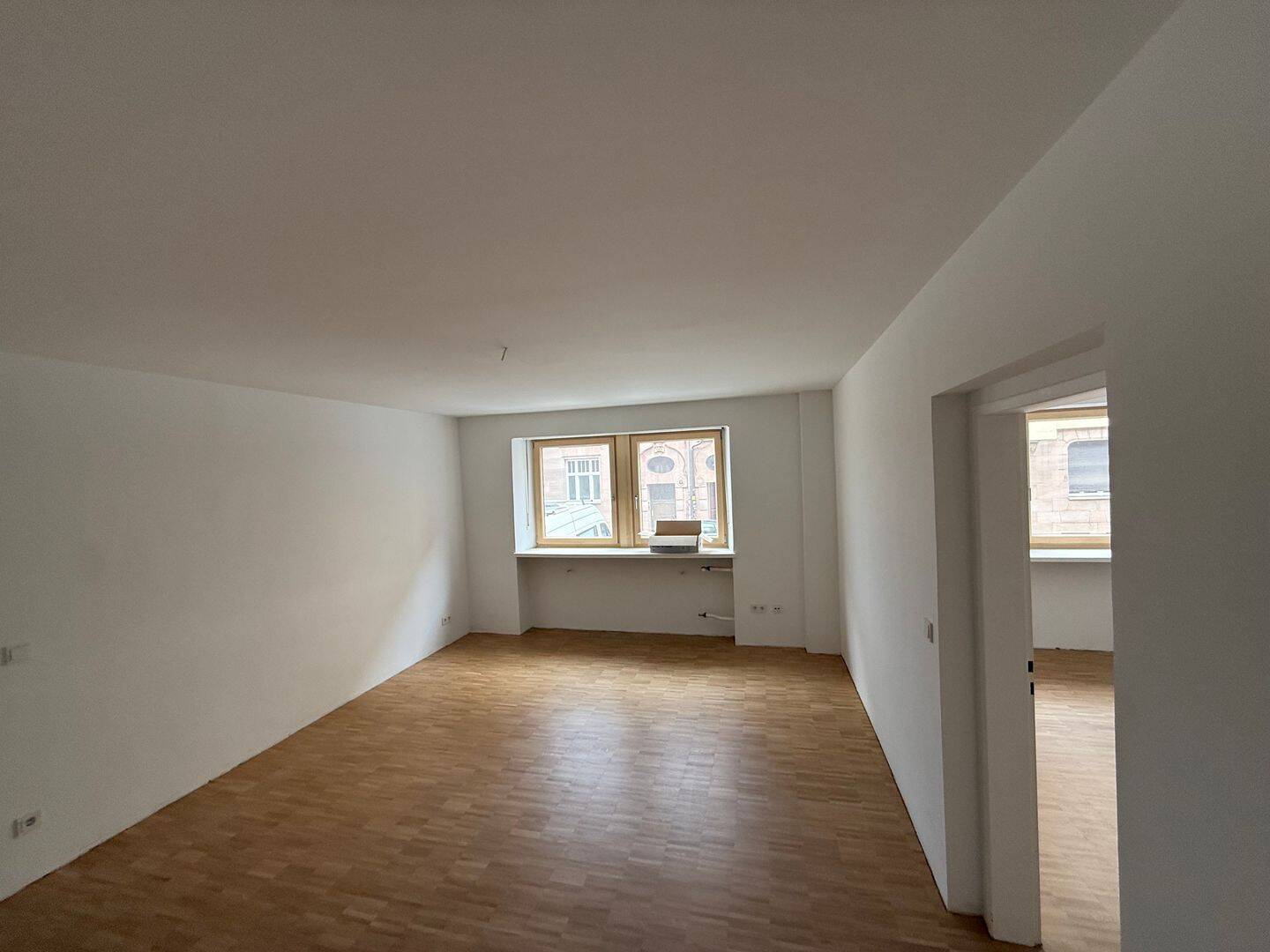 Erstbezug nach vollständiger Renovierung 3-Zimmer-Hochparterre-Wohnung in Nürnberg – Nürnberg – Vorschaubild 3