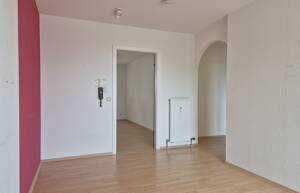 97 m² mit Fernsicht, 3 Balkonen, 2 Stellplätzen, Aufzug und Bushaltestelle vor der Tür – 70565 Stuttgart – Vorschaubild 9