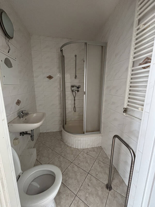3-Raum-Wohnung mit Einbauküche – Frankfurt (Oder) – Vorschaubild 9