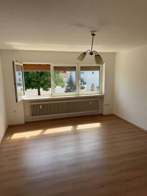 Renovierte 3,5 Zimmer Wohnung mit Balkon in 97702 Bad Neustadt - OT Lebenhan – 97616 Bad Neustadt an der Saale – Vorschaubild 6