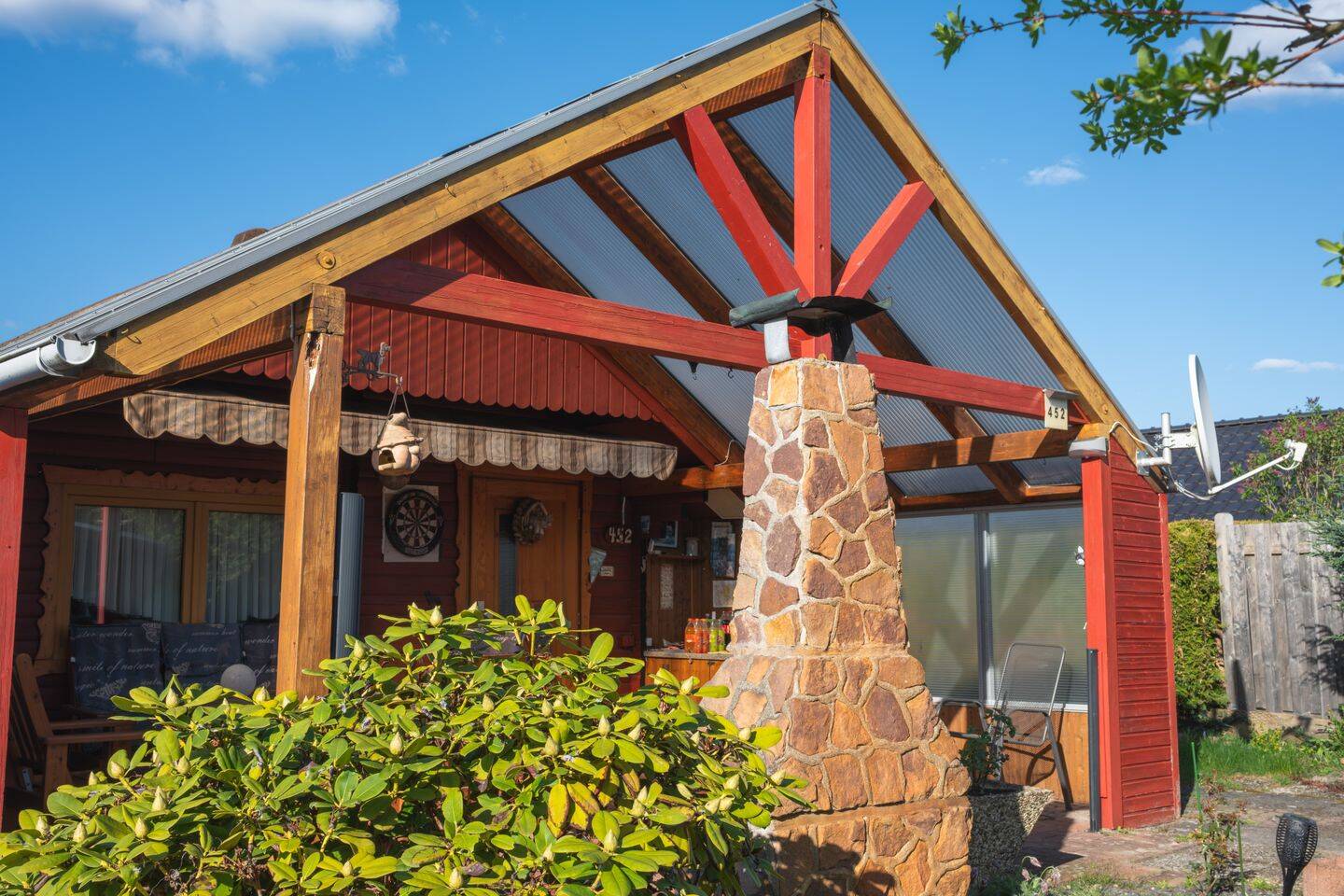 Blockhaus am Bernsteinsee | Split-Level-Haus mit Kamin & großer Terrasse