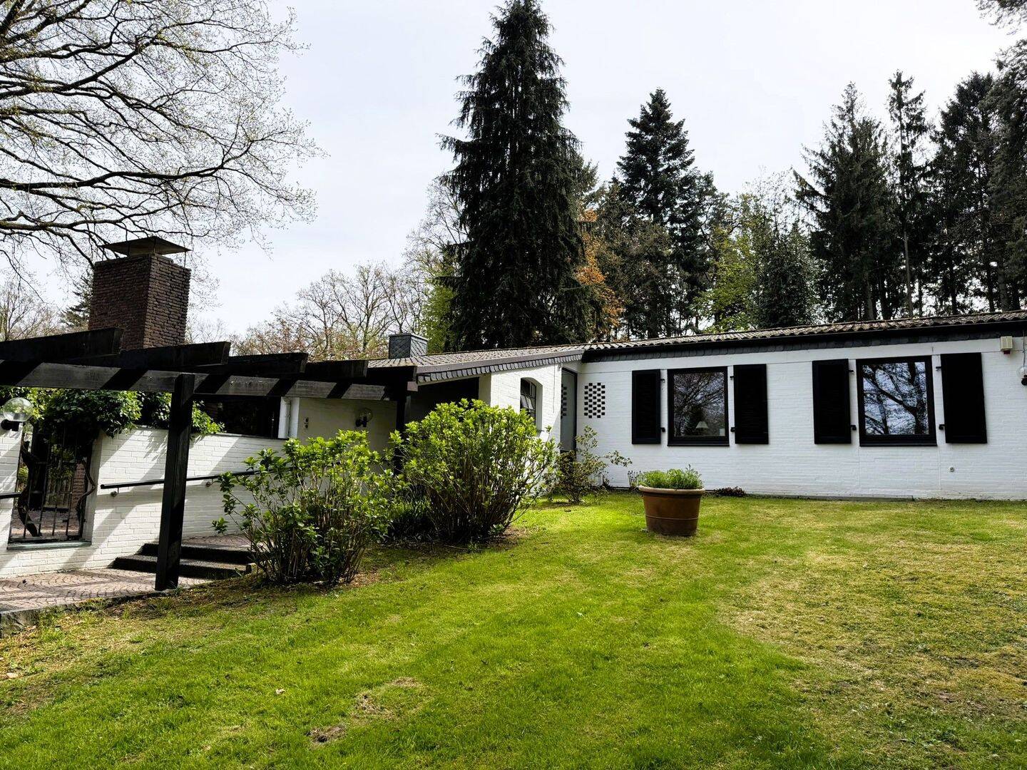 Stilvoller, großzügiger Bungalow direkt am Hamburger Land- und Golfclub Hittfeld! – Seevetal – Vorschaubild 6