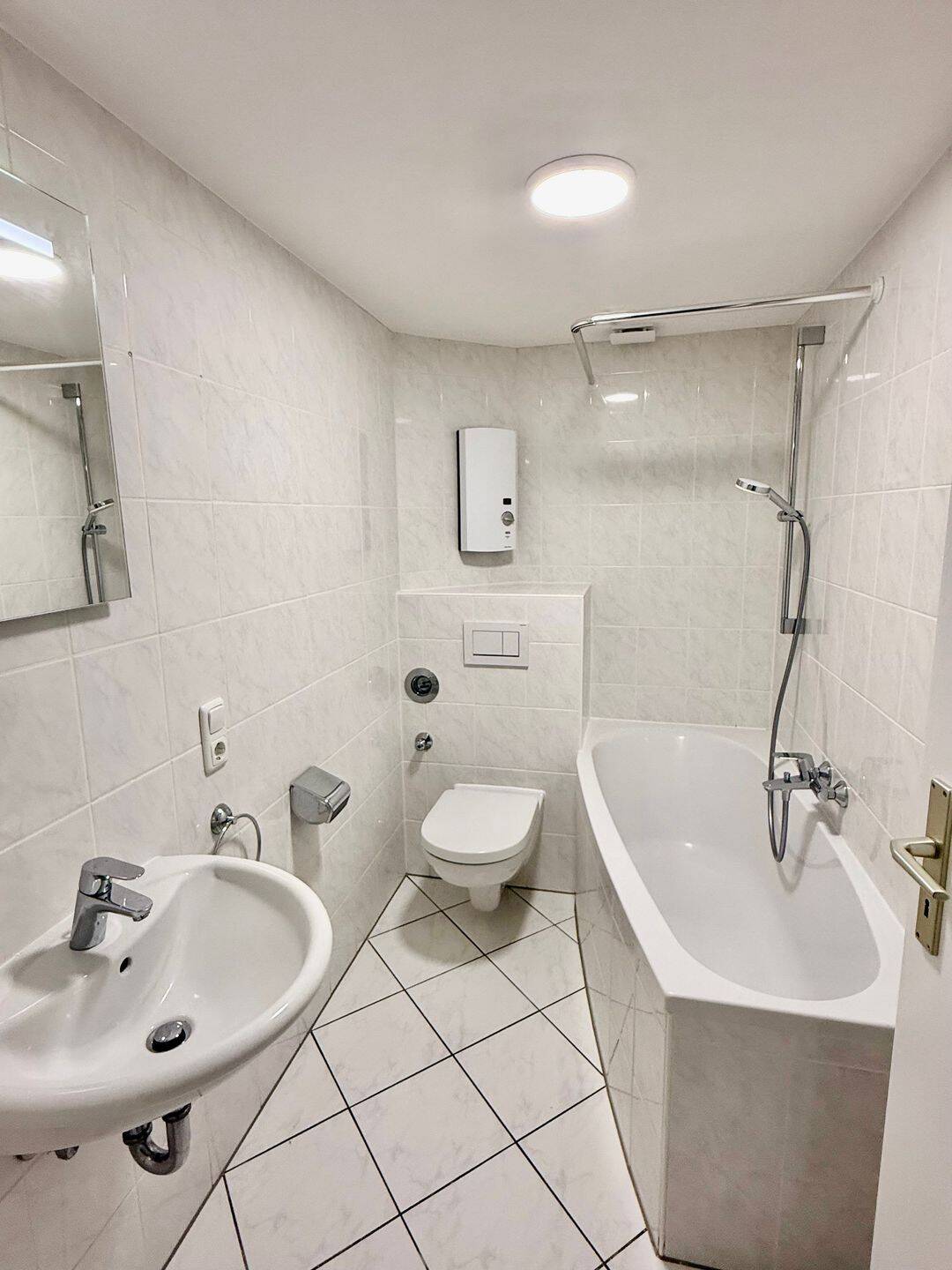 Wohnung 2,5 Zimmer Küche Bad in Trier Herzogenbuscherstraße – Trier – Vorschaubild 3