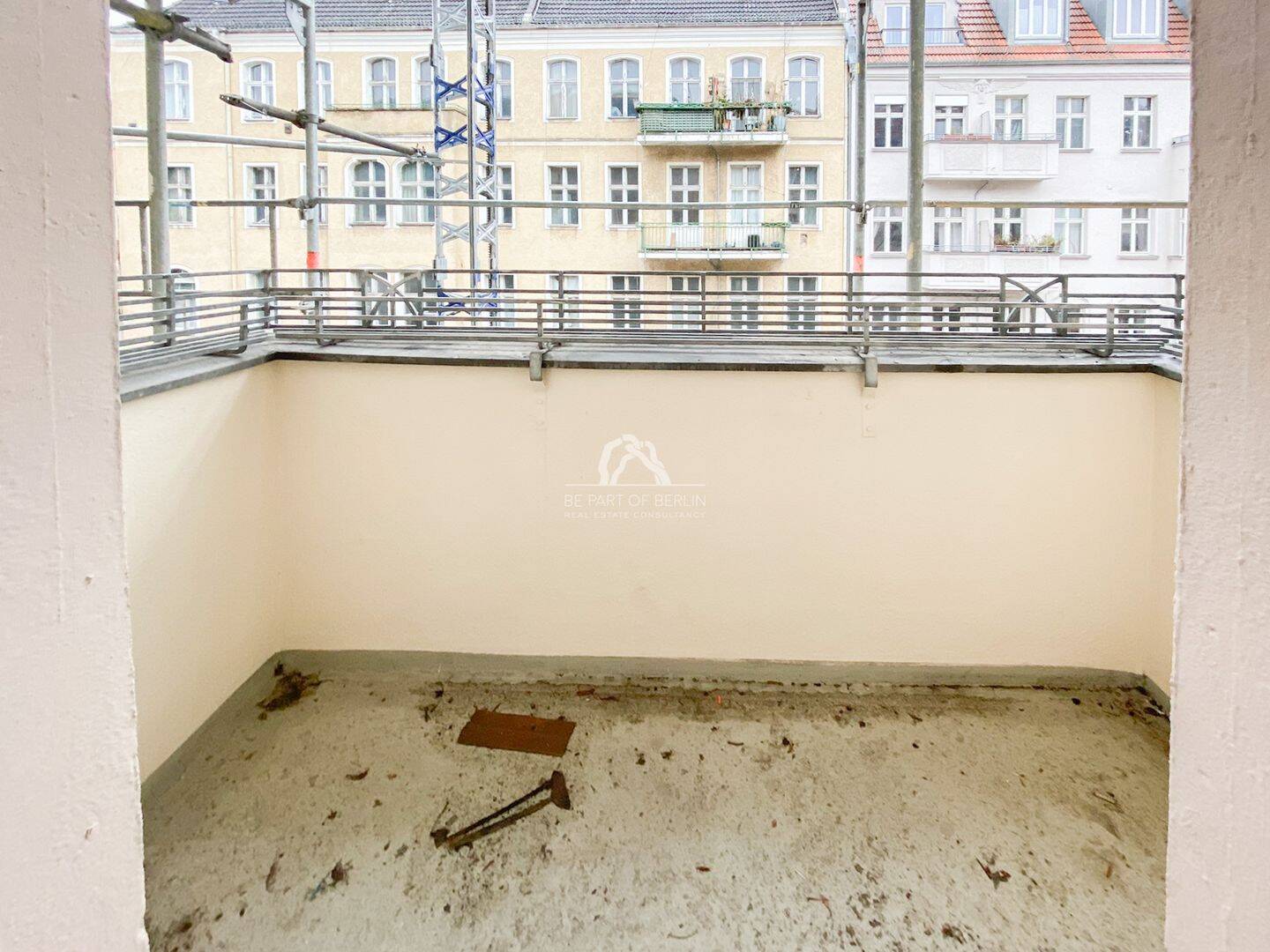2 ZIMMER IN ATTRAKTIVER KIEZ-LAGE | VORDERHAUS MIT BALKON | 3.OG OHNE AUFZUG | PROVISIONSFREI | – Berlin – Vorschaubild 6