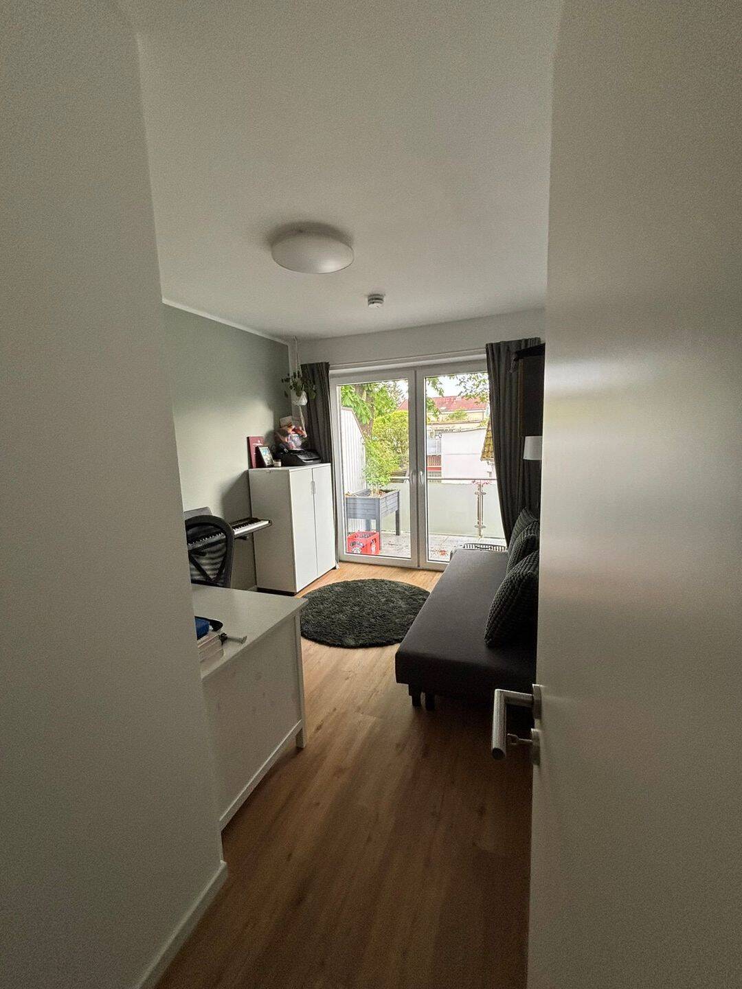 Neuwertige Komfortwohnung mit großem Balkon und Carport-Stellplatz – Hamburg – Vorschaubild 9
