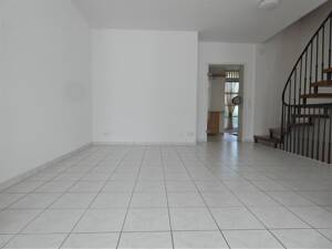 TOWNHOUSE WITH WELLNESS AREA! approx. 179m², 5-room, 4-bed, 2.25-bath, only 13 minutes Clay Kaserne – 65191 Wiesbaden – Vorschaubild 2