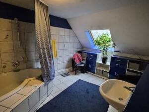 SOLIDE KAPITALANLAGE: 7 FAMILIENHAUS NÄHE ZENTRUM / HELIOS KLINIKUM – 47805 Krefeld – Vorschaubild 9