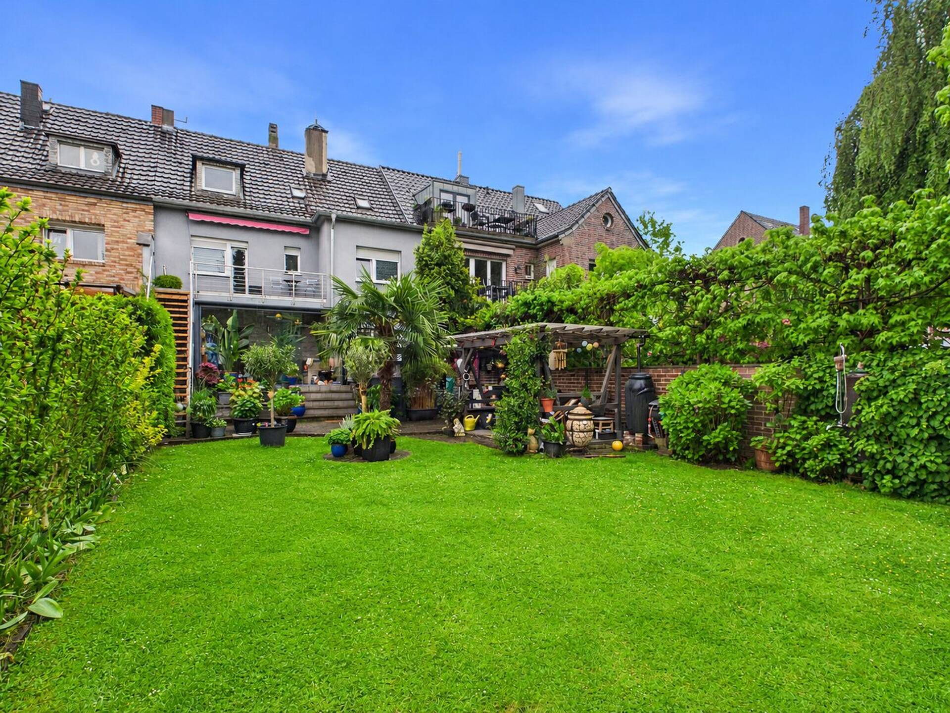 Mehrfamilienhaus in 50739 Köln mit 190,34 m² kaufen