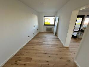 KÖLN-JUNKERSDORF: 3 ZIMMER / LUXUSAUSSTATTUNG / BESTWOHNLAGE / STADTWALDNAH – 50858 Köln – Vorschaubild 2