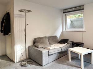 Gut geschnittene 2-Zimmer-Souterrain-Wohnung in ruhiger Lage – 22393 Hamburg – Vorschaubild 2