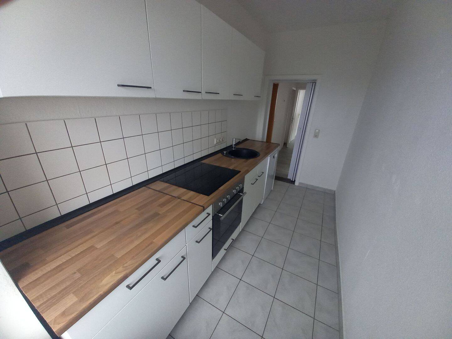 3-Raum-Wohnung mit Tageslichtbad m. Badewanne u. Dusche sowie EBK – Stralsund – Vorschaubild 5