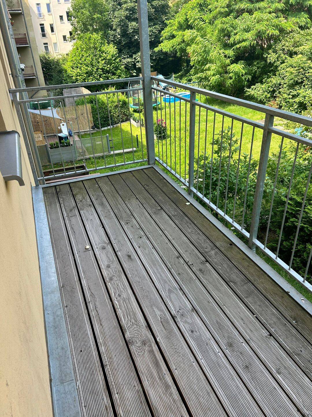 FAMILIENFREUNDLICHE WOHNUNG MIT PARKETT, FUßBODENHEIZUNG, BALKON UND LIFT – Chemnitz – Vorschaubild 4
