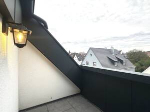 Sofort FREI! Stilvoll sanierte Dachgeschosswohnung mit Balkon & moderner Energietechnik – 70435 Stuttgart – Vorschaubild 5