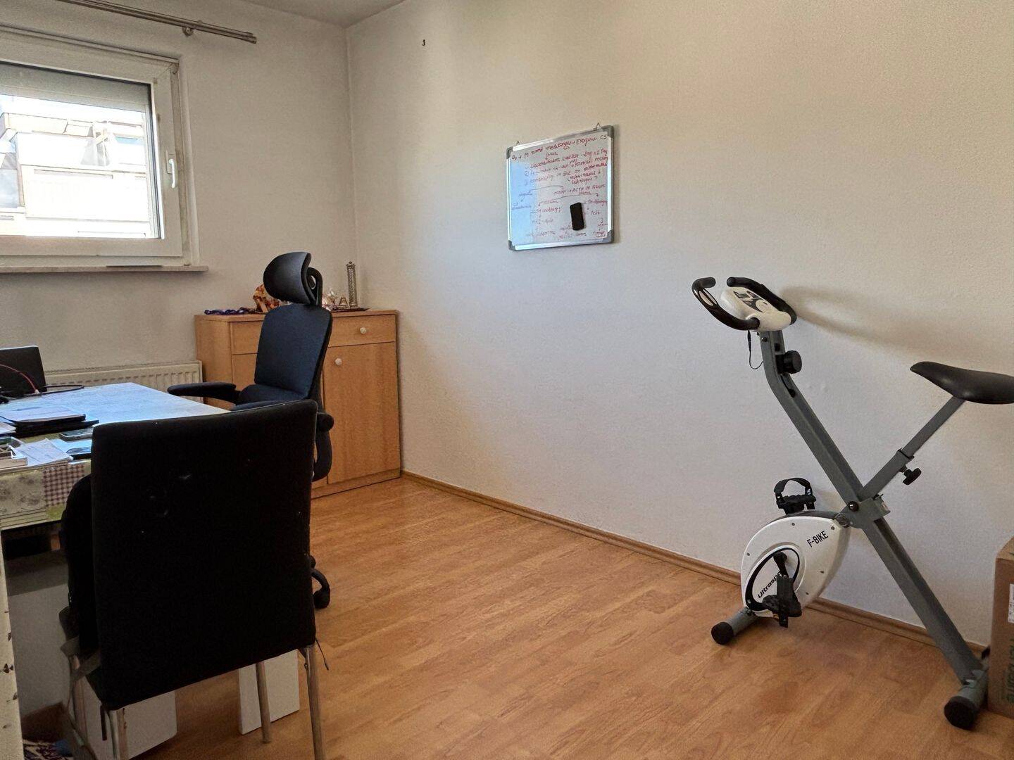 Zur Vermietung steht eine attraktive und gut geschnittene 3-Zimmer-Wohnung mit ca. 60 m² Wohnfläche in der Kußmaulstraße 12, 68167 Mannheim. – Mannheim – Vorschaubild 4