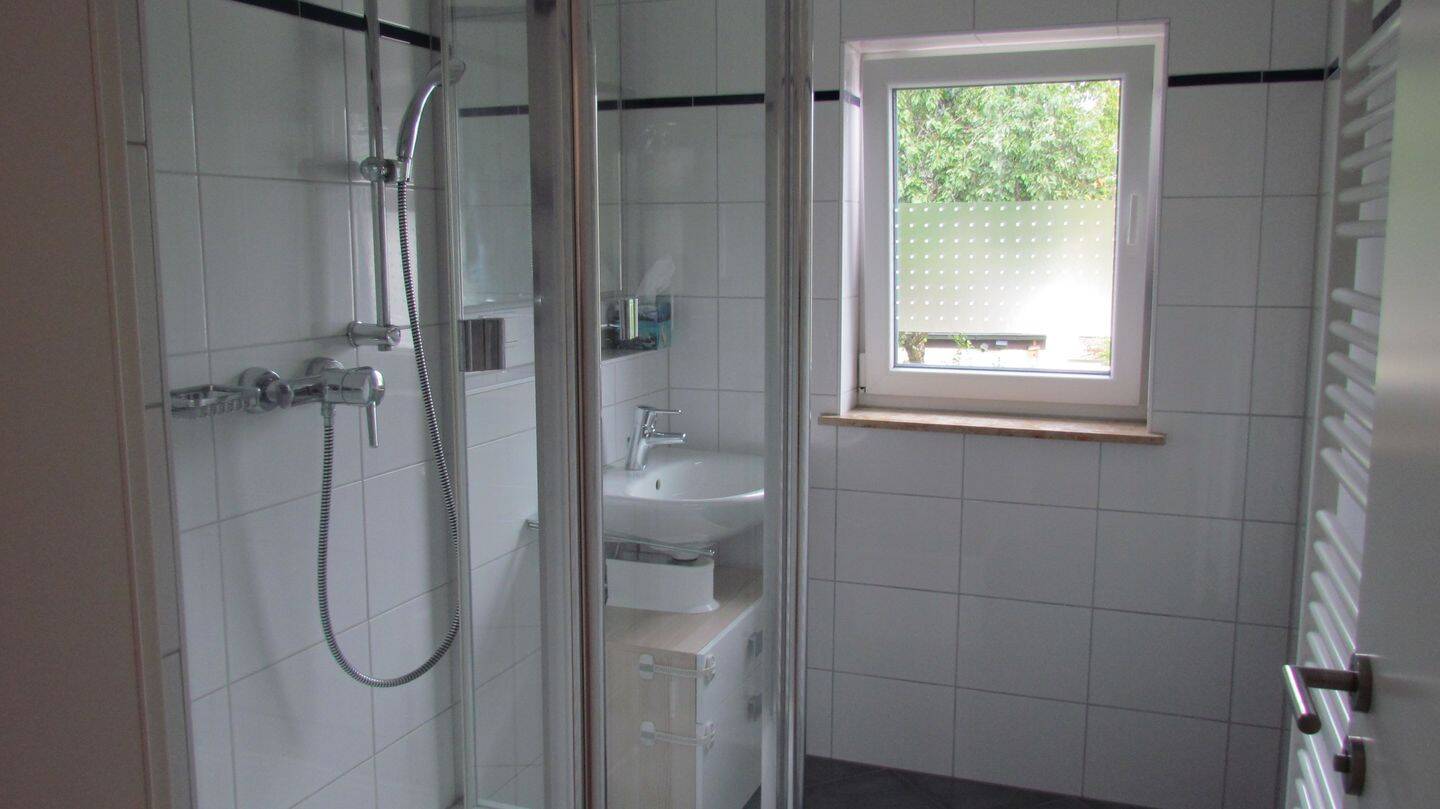 Stilvolle, neuwertige 3-Zimmer-Wohnung mit Balkon und Einbauküche – Ingolstadt – Vorschaubild 8