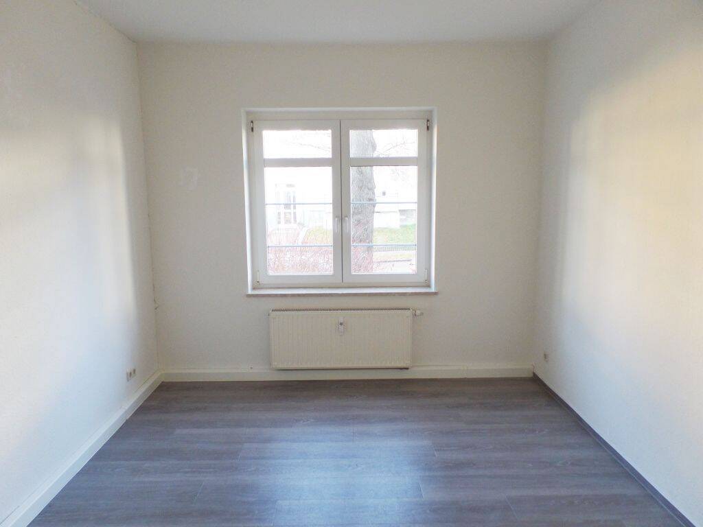Große Wohnung mit Balkon, Essküche, Duschbad u.v.m. – Chemnitz – Vorschaubild 3