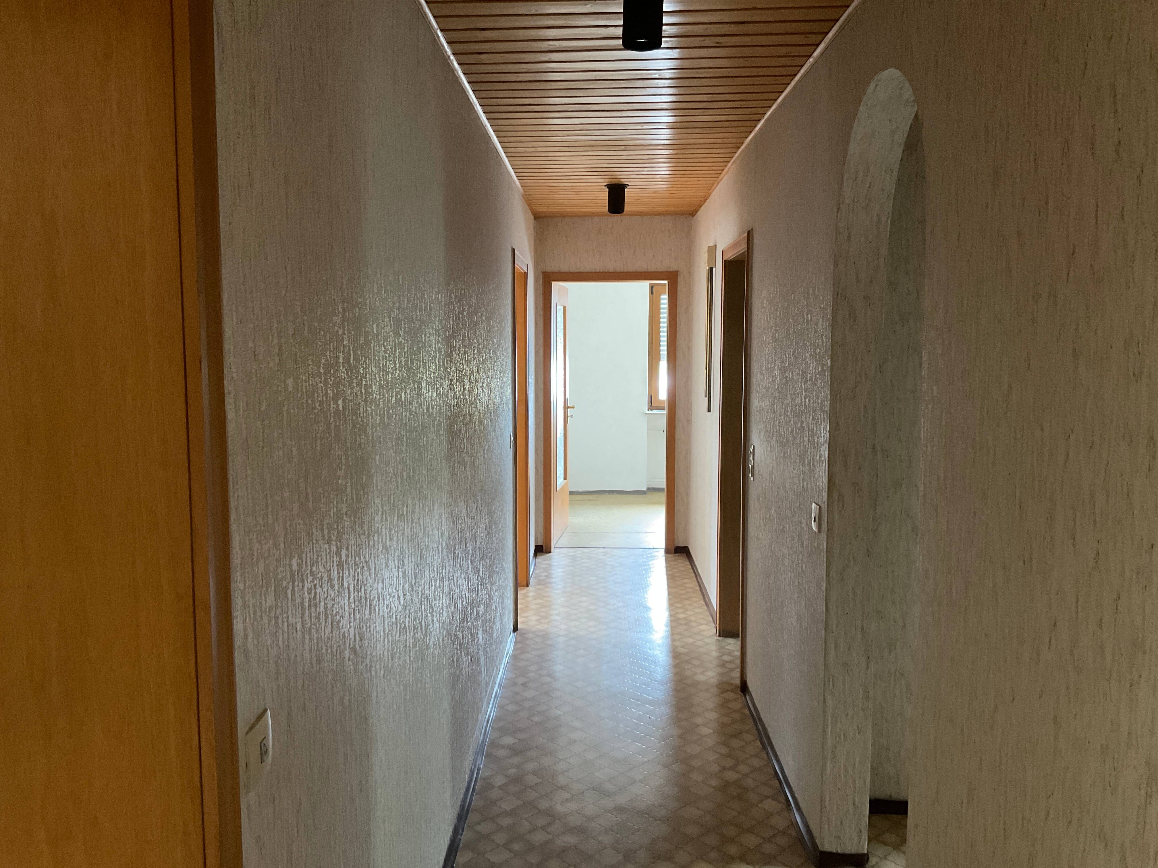 Zweifamilienhaus mit Ausbaupotential in ruhiger Lage von Seßlach – Seßlach – Vorschaubild 4