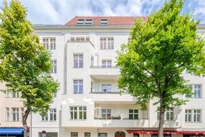 Charlottenburger Kultadresse: Renovierter Altbau am Savignyplatz - VERMIETET