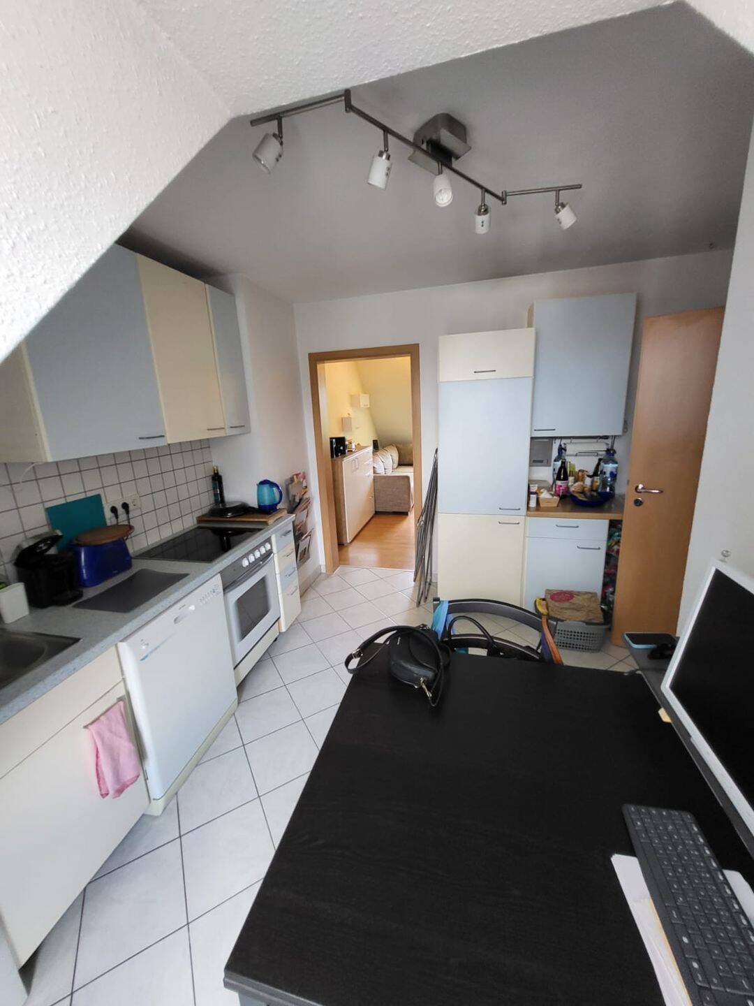 Charmante 2 Zi. DG-Wohnung Mögeldorf – Nürnberg – Vorschaubild 9
