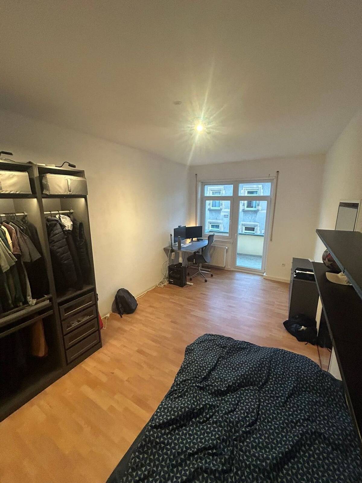 Helles WG-Zimmer mit eigenem Balkon in ruhiger Altbau-Gegend – 68167 Mannheim – Bild 1 von 8