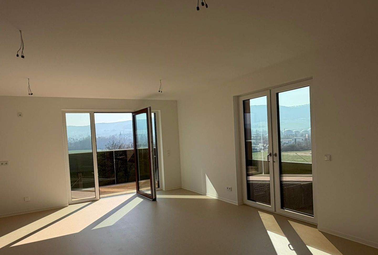 Exklusive, großzügige, barrierefreie Zwei-Zimmer-Wohnung in Jena – Jena – Vorschaubild 4