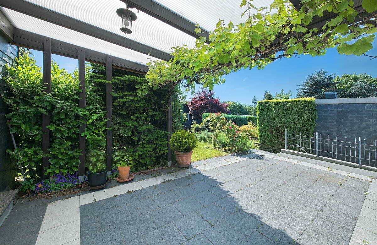 In gefragter Lage von Gräfrath Bungalow auf einer Ebene mit Garten mit mehr Platz als man meint!! – Solingen – Vorschaubild 5