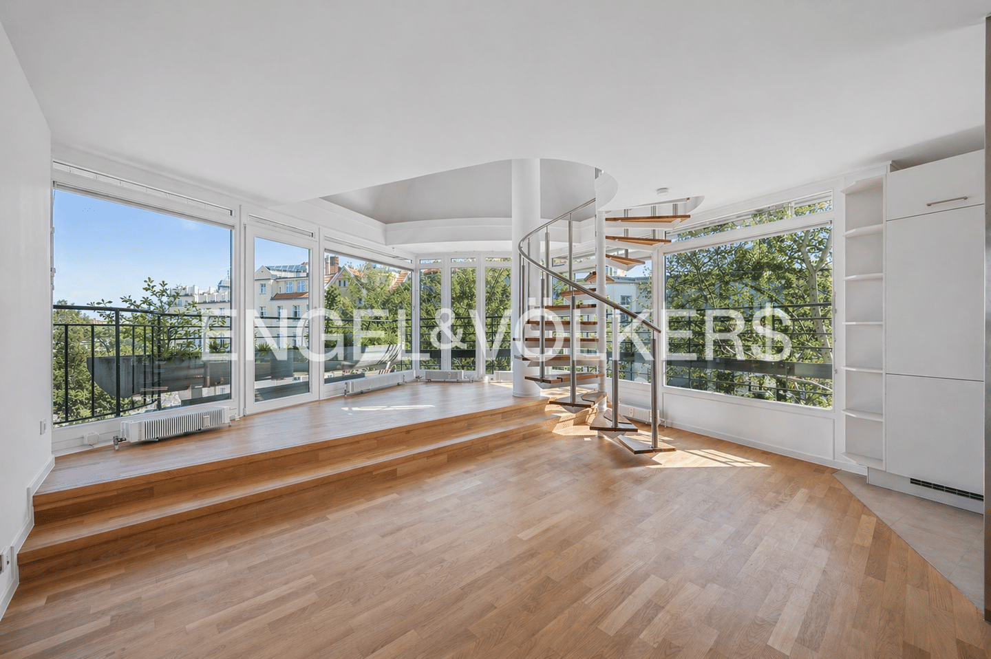 Maisonettewohnung im Stil der "Belle Époque" mit Blick auf Schloss Charlottenburg – Berlin – Vorschaubild 5