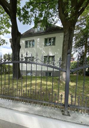 Renditeobjekt: Mehrfamilienhaus mit 5 möblierten Einheiten & Wellnessbereich. Provisionsfrei – 12557 Berlin – Vorschaubild 1
